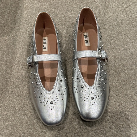 Bibilou Shoes - BiBi Lou Silver Studded Women's Flats